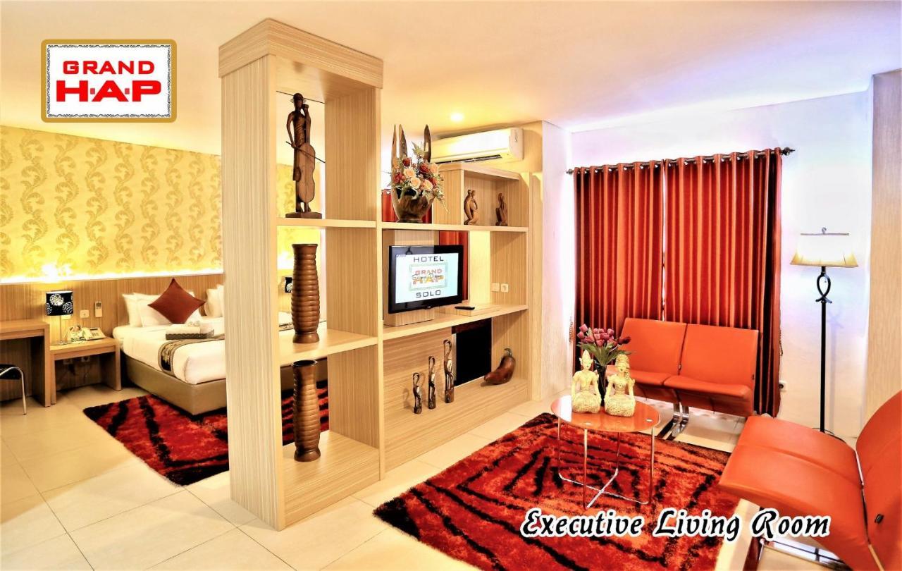 โรงแรมแกรนด์ เอชเอพี Surakarta  ภายนอก รูปภาพ