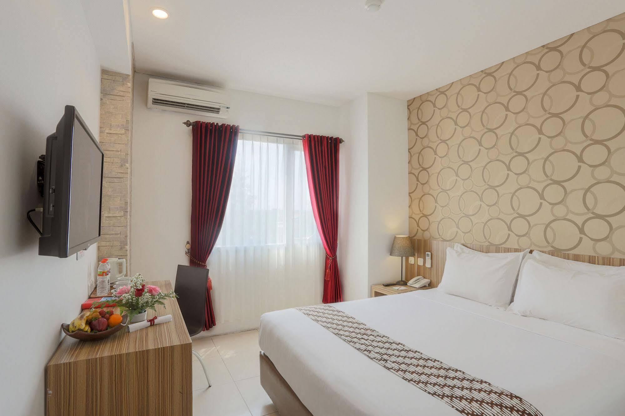 โรงแรมแกรนด์ เอชเอพี Surakarta  ภายนอก รูปภาพ